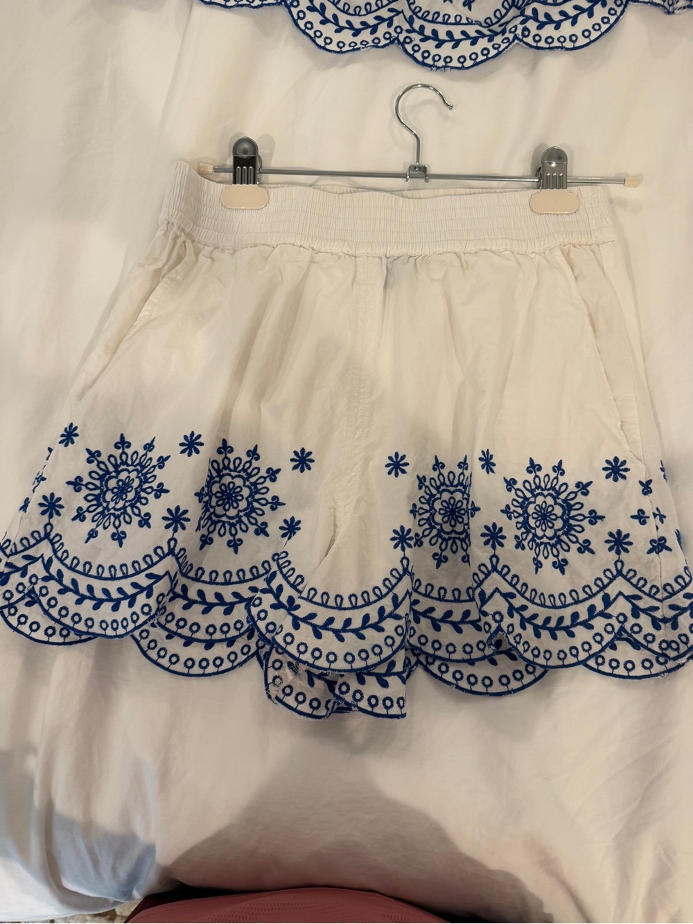 French Connection Embroidered set - Picture 4 of 5